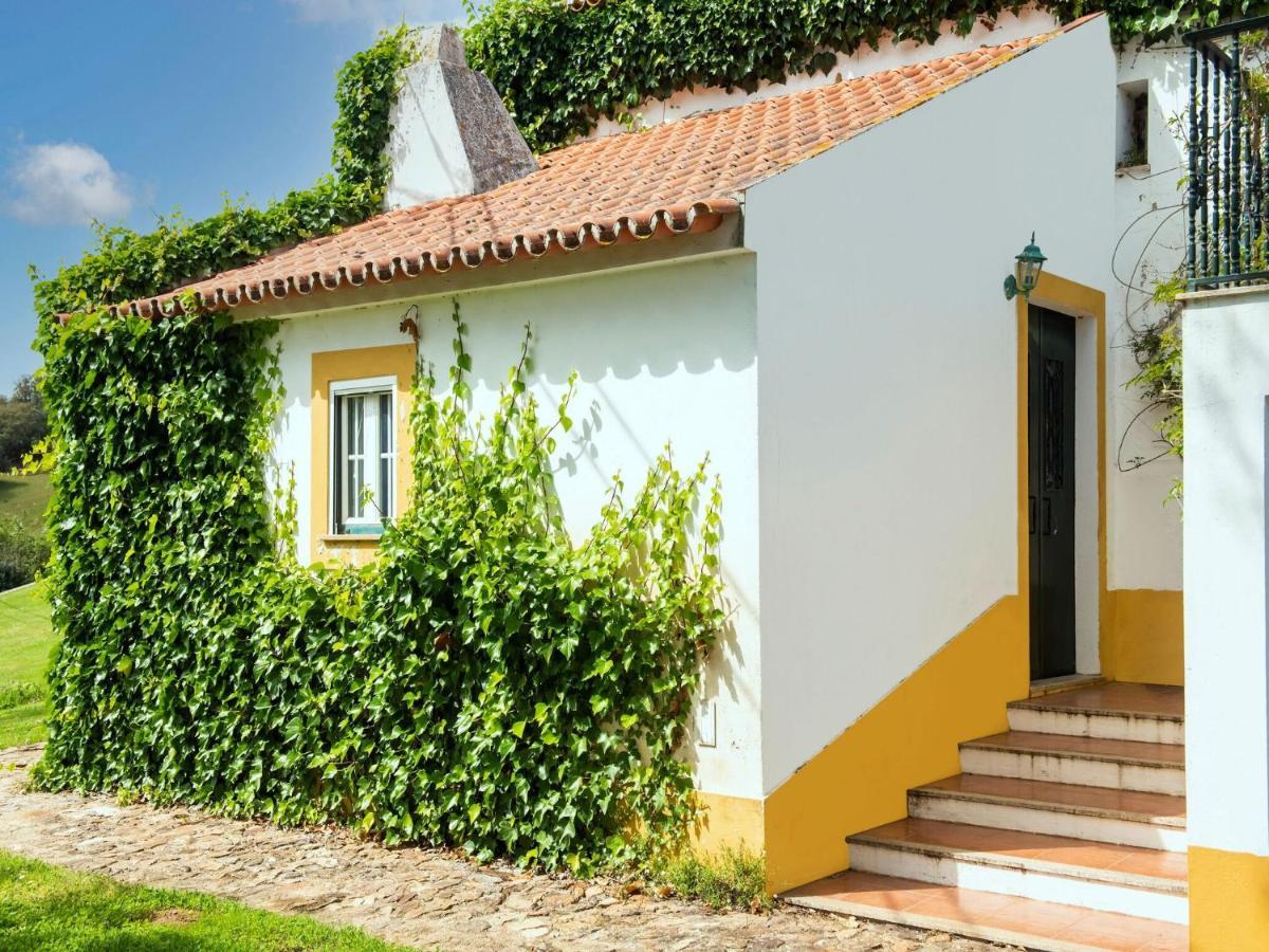 House With Authentic Tiling And Antique Furniture Vila Montemor-o-Novo Exterior foto