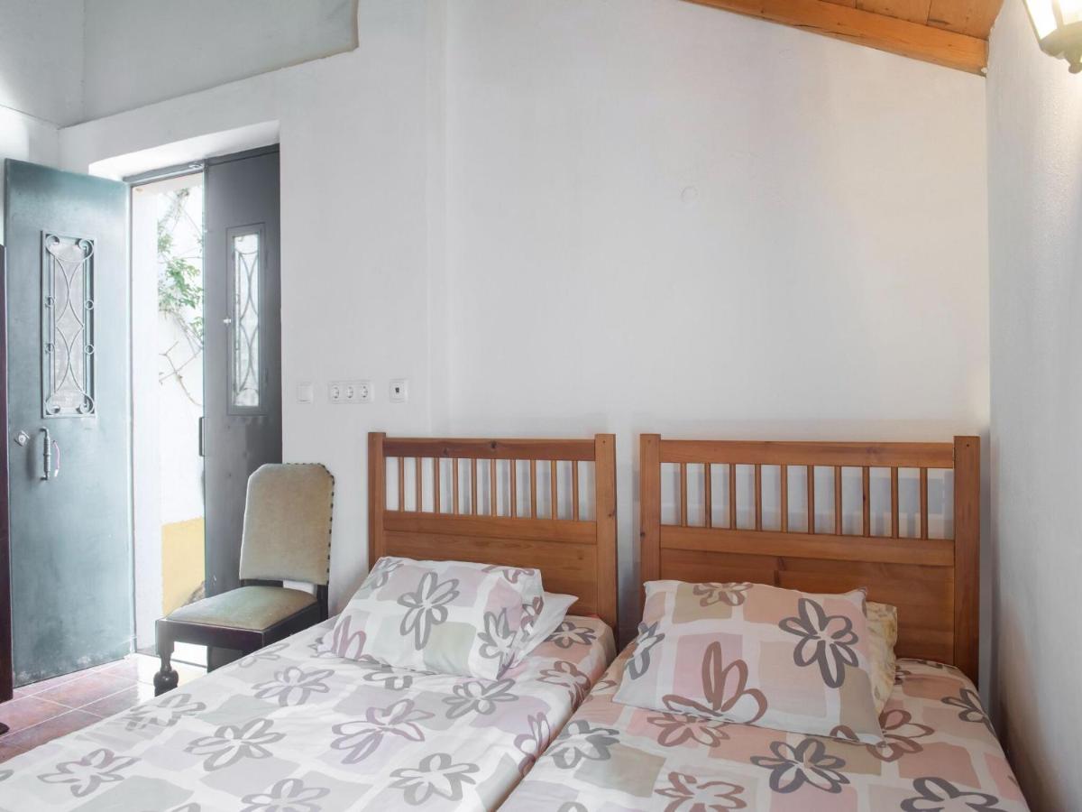 House With Authentic Tiling And Antique Furniture Vila Montemor-o-Novo Exterior foto